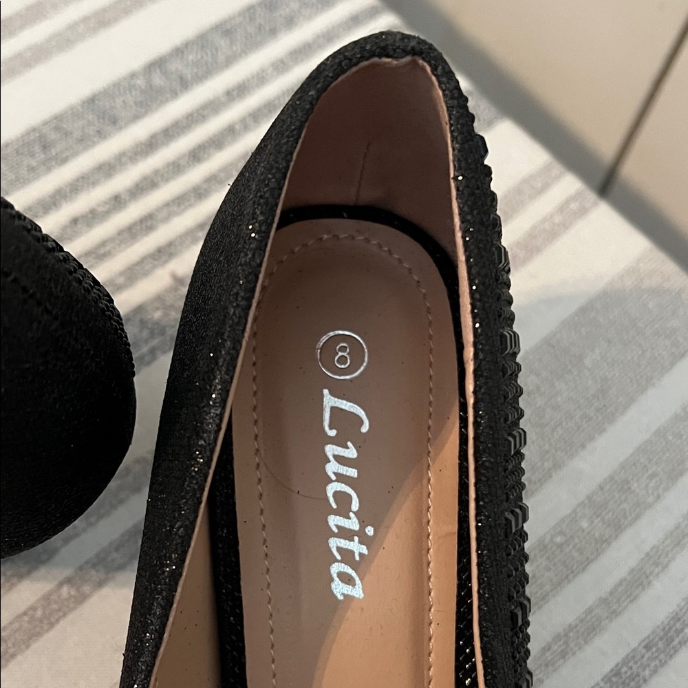 Black Women's Heels - Picture 5 of 7